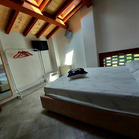 Agriturismo Azienda Agricola Ferrari M.Rita Pozza Екстериор снимка